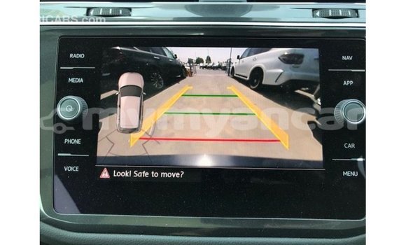 သွင်းကုန် Volkswagen Tiguan Black ကား Import - Dubai Ayeyarwady သွင်းကုန် Volkswagen Tiguan Black ကား Import - Dubai Ayeyarwady