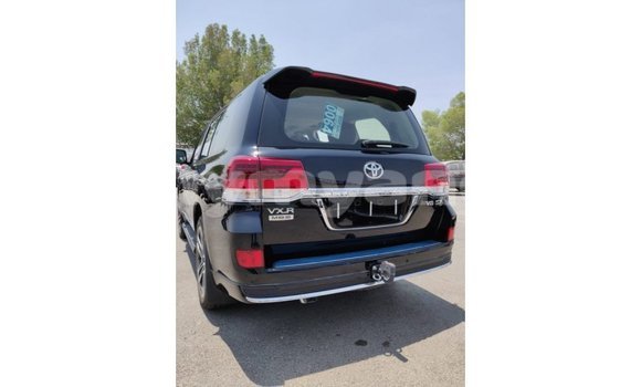 Buy Import Toyota Land Cruiser Black Car in Import - Dubai in Ayeyarwady Buy Import Toyota Land Cruiser Black Car in Import - Dubai in Ayeyarwady