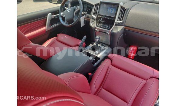 Buy Import Toyota Land Cruiser Black Car in Import - Dubai in Ayeyarwady Buy Import Toyota Land Cruiser Black Car in Import - Dubai in Ayeyarwady