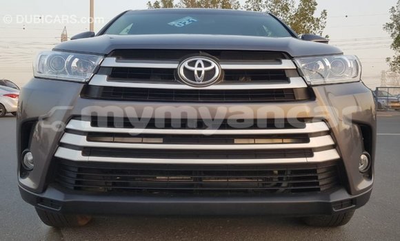 Buy Import Toyota Highlander Other Car in Import - Dubai in Ayeyarwady Buy Import Toyota Highlander Other Car in Import - Dubai in Ayeyarwady