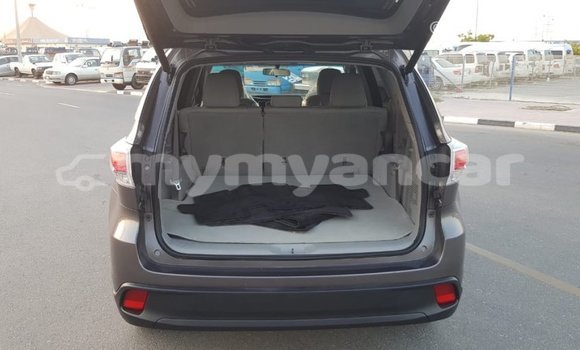 Buy Import Toyota Highlander Other Car in Import - Dubai in Ayeyarwady Buy Import Toyota Highlander Other Car in Import - Dubai in Ayeyarwady