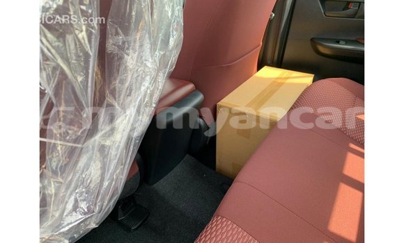 Buy Import Toyota Hilux Other Car in Import - Dubai in Ayeyarwady Buy Import Toyota Hilux Other Car in Import - Dubai in Ayeyarwady