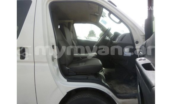 Buy Import Toyota Hiace White Car in Import - Dubai in Ayeyarwady Buy Import Toyota Hiace White Car in Import - Dubai in Ayeyarwady