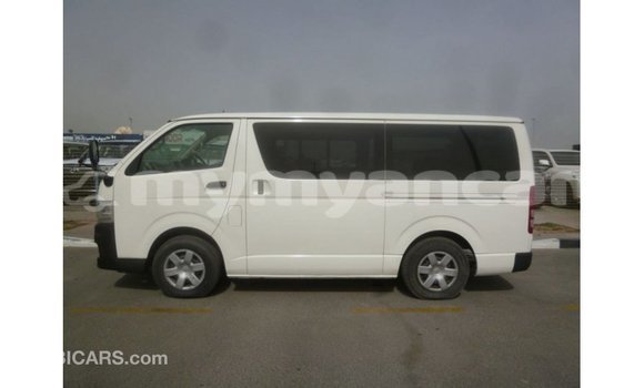 Buy Import Toyota Hiace White Car in Import - Dubai in Ayeyarwady Buy Import Toyota Hiace White Car in Import - Dubai in Ayeyarwady
