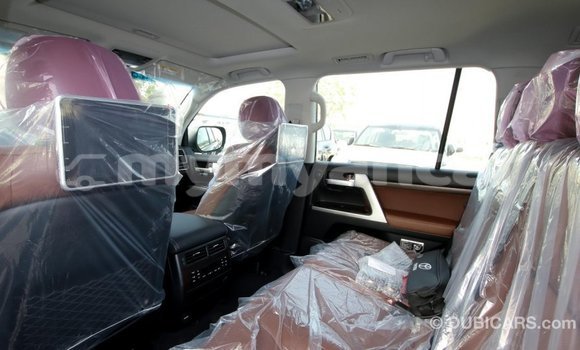 Buy Import Toyota Land Cruiser Black Car in Import - Dubai in Ayeyarwady Buy Import Toyota Land Cruiser Black Car in Import - Dubai in Ayeyarwady
