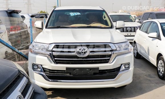 Buy Import Toyota Land Cruiser White Car in Import - Dubai in Ayeyarwady Buy Import Toyota Land Cruiser White Car in Import - Dubai in Ayeyarwady