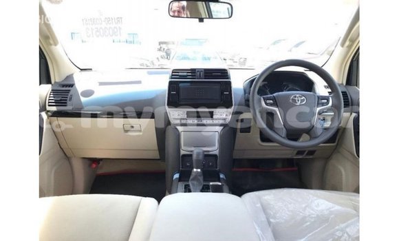 သွင်းကုန် Toyota Prado Brown ကား Import - Dubai Ayeyarwady သွင်းကုန် Toyota Prado Brown ကား Import - Dubai Ayeyarwady