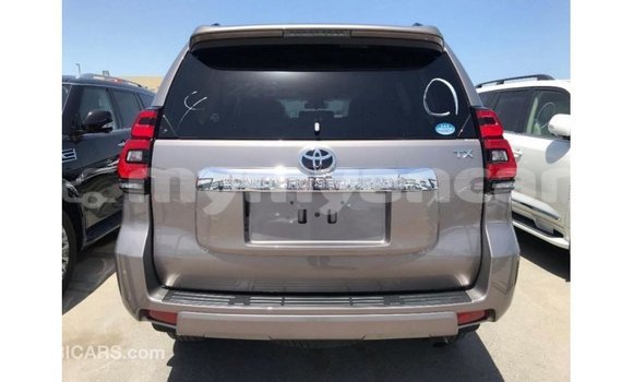 သွင်းကုန် Toyota Prado Brown ကား Import - Dubai Ayeyarwady သွင်းကုန် Toyota Prado Brown ကား Import - Dubai Ayeyarwady