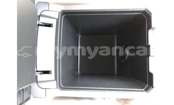 သွင်းကုန် Toyota Prado Brown ကား Import - Dubai Ayeyarwady သွင်းကုန် Toyota Prado Brown ကား Import - Dubai Ayeyarwady