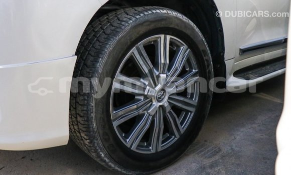 Buy Import Toyota Land Cruiser White Car in Import - Dubai in Ayeyarwady Buy Import Toyota Land Cruiser White Car in Import - Dubai in Ayeyarwady