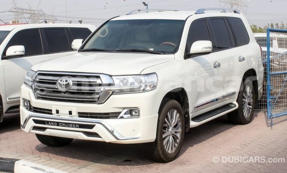Acheter Import Voiture Toyota Land Cruiser Blanc à Import - Dubai, #<Region:0x000000000c5121b8> Acheter Import Voiture Toyota Land Cruiser Blanc à Import - Dubai, #<Region:0x000000000c5121b8>