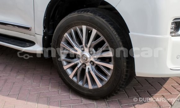 Acheter Import Voiture Toyota Land Cruiser Blanc à Import - Dubai, #<Region:0x000000000c5121b8> Acheter Import Voiture Toyota Land Cruiser Blanc à Import - Dubai, #<Region:0x000000000c5121b8>