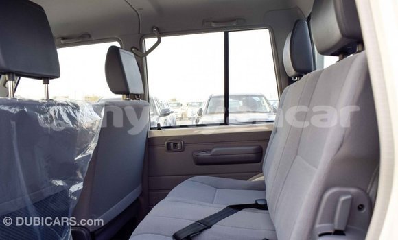 Buy Import Toyota Land Cruiser White Car in Import - Dubai in Ayeyarwady Buy Import Toyota Land Cruiser White Car in Import - Dubai in Ayeyarwady