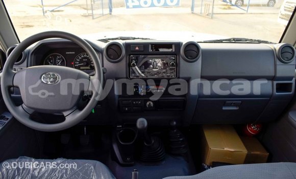 Buy Import Toyota Land Cruiser White Car in Import - Dubai in Ayeyarwady Buy Import Toyota Land Cruiser White Car in Import - Dubai in Ayeyarwady