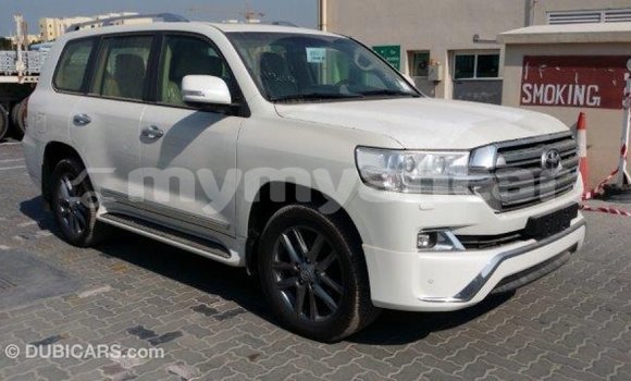 Buy Import Toyota Land Cruiser White Car in Import - Dubai in Ayeyarwady Buy Import Toyota Land Cruiser White Car in Import - Dubai in Ayeyarwady