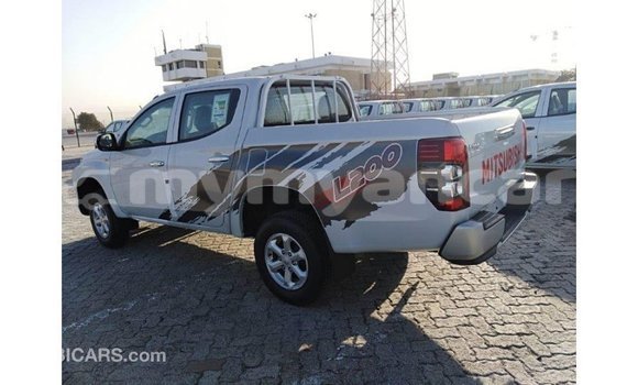 Buy Import Mitsubishi L200 White Car in Import - Dubai in Ayeyarwady Buy Import Mitsubishi L200 White Car in Import - Dubai in Ayeyarwady