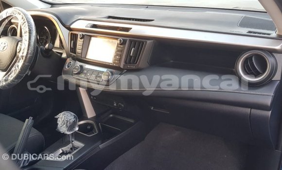 သွင်းကုန် Toyota HiAce Blue ထရပ်ကား Import - Dubai Ayeyarwady သွင်းကုန် Toyota HiAce Blue ထရပ်ကား Import - Dubai Ayeyarwady