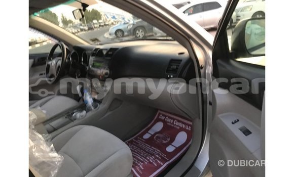 Buy Import Toyota Highlander Other Car in Import - Dubai in Ayeyarwady Buy Import Toyota Highlander Other Car in Import - Dubai in Ayeyarwady