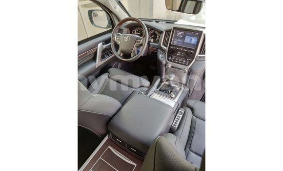 Buy Import Toyota Land Cruiser Black Car in Import - Dubai in Ayeyarwady Buy Import Toyota Land Cruiser Black Car in Import - Dubai in Ayeyarwady