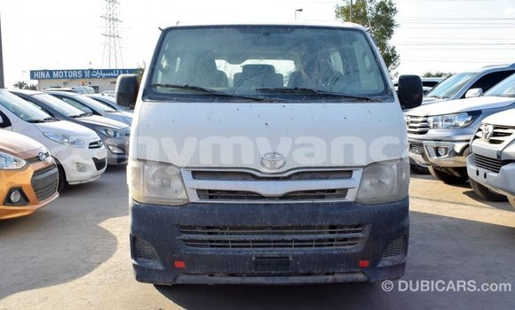Buy Import Toyota Hiace White Car in Import - Dubai in Ayeyarwady Buy Import Toyota Hiace White Car in Import - Dubai in Ayeyarwady