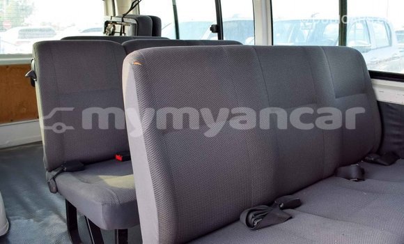 Buy Import Toyota Hiace White Car in Import - Dubai in Ayeyarwady Buy Import Toyota Hiace White Car in Import - Dubai in Ayeyarwady