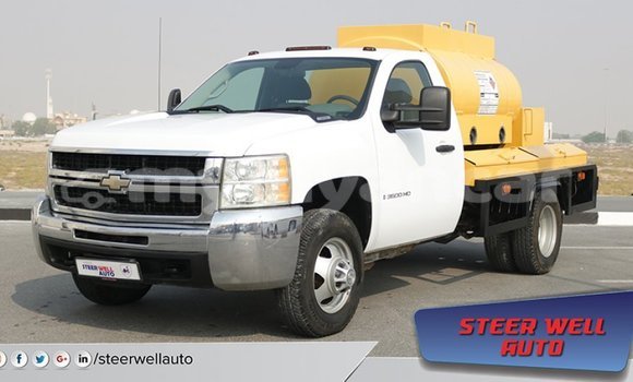 Acheter Import Voiture Chevrolet Silverado Blanc à Import - Dubai, #<Region:0x000000000c5121b8>
