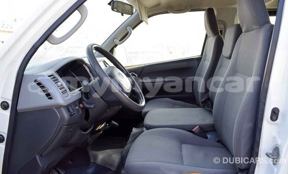 Buy Import Toyota Hiace White Car in Import - Dubai in Ayeyarwady Buy Import Toyota Hiace White Car in Import - Dubai in Ayeyarwady