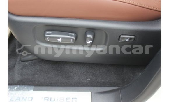 Buy Import Toyota Land Cruiser White Car in Import - Dubai in Ayeyarwady Buy Import Toyota Land Cruiser White Car in Import - Dubai in Ayeyarwady