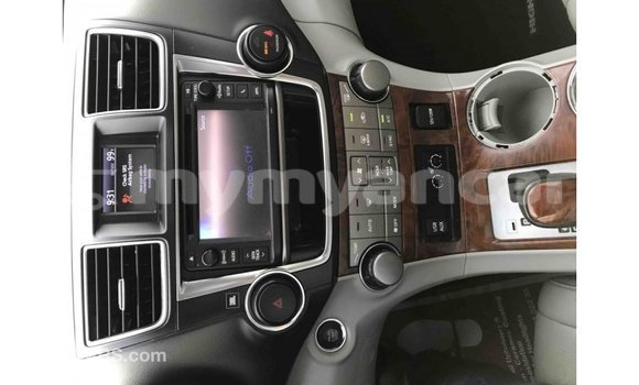 သွင်းကုန် Toyota Highlander Other ကား Import - Dubai Ayeyarwady သွင်းကုန် Toyota Highlander Other ကား Import - Dubai Ayeyarwady