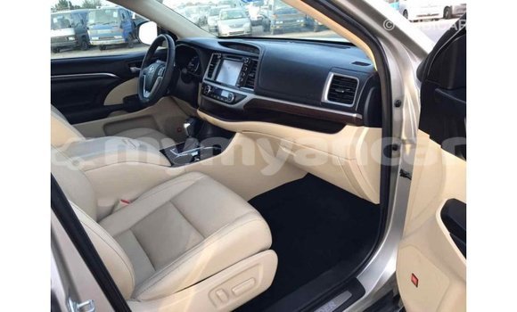 Acheter Import Voiture Toyota Highlander Beige à Import - Dubai, #<Region:0x000000000c5121b8> Acheter Import Voiture Toyota Highlander Beige à Import - Dubai, #<Region:0x000000000c5121b8>