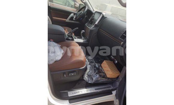 Buy Import Toyota Land Cruiser Brown Car in Import - Dubai in Ayeyarwady Buy Import Toyota Land Cruiser Brown Car in Import - Dubai in Ayeyarwady