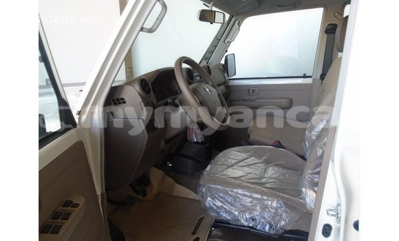 Buy Import Toyota Land Cruiser White Car in Import - Dubai in Ayeyarwady Buy Import Toyota Land Cruiser White Car in Import - Dubai in Ayeyarwady