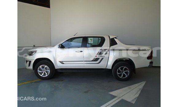 Buy Import Toyota Hilux White Car in Import - Dubai in Ayeyarwady Buy Import Toyota Hilux White Car in Import - Dubai in Ayeyarwady