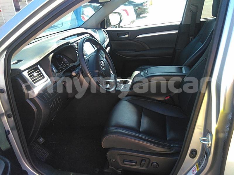 Big with watermark toyota highlander yangon yangon 1272