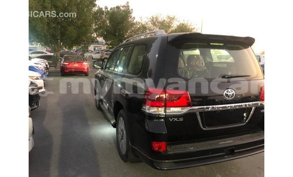 Buy Import Toyota Land Cruiser Black Car in Import - Dubai in Ayeyarwady Buy Import Toyota Land Cruiser Black Car in Import - Dubai in Ayeyarwady