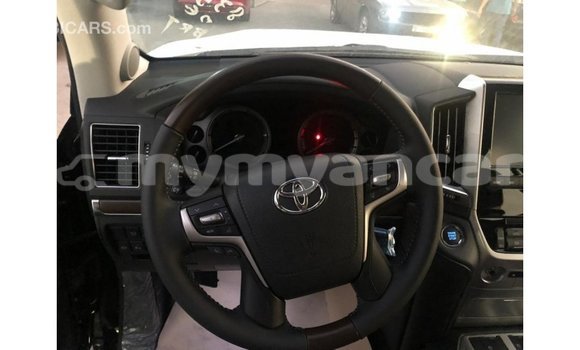 Buy Import Toyota Land Cruiser Black Car in Import - Dubai in Ayeyarwady Buy Import Toyota Land Cruiser Black Car in Import - Dubai in Ayeyarwady