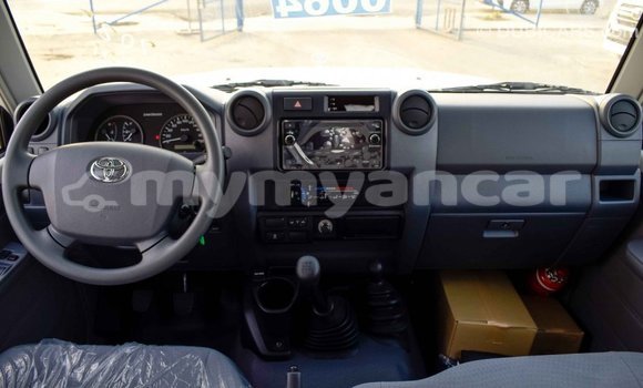 Buy Import Toyota Land Cruiser Beige Car in Import - Dubai in Ayeyarwady Buy Import Toyota Land Cruiser Beige Car in Import - Dubai in Ayeyarwady