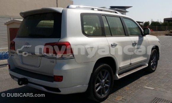 Buy Import Toyota Land Cruiser White Car in Import - Dubai in Ayeyarwady Buy Import Toyota Land Cruiser White Car in Import - Dubai in Ayeyarwady