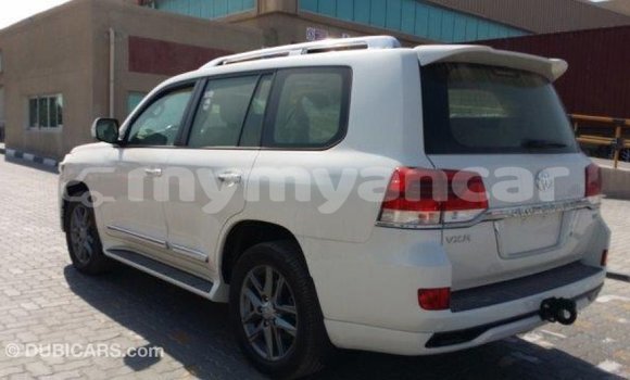 Buy Import Toyota Land Cruiser White Car in Import - Dubai in Ayeyarwady Buy Import Toyota Land Cruiser White Car in Import - Dubai in Ayeyarwady