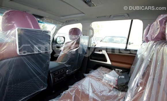 Buy Import Toyota Land Cruiser Black Car in Import - Dubai in Ayeyarwady Buy Import Toyota Land Cruiser Black Car in Import - Dubai in Ayeyarwady