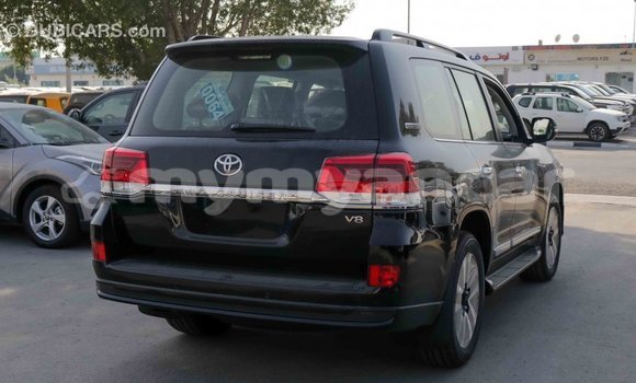 Buy Import Toyota Land Cruiser Black Car in Import - Dubai in Ayeyarwady Buy Import Toyota Land Cruiser Black Car in Import - Dubai in Ayeyarwady