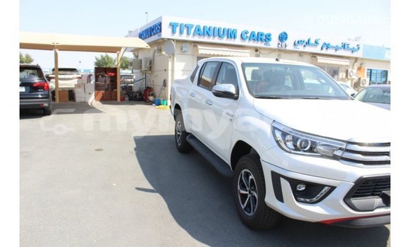 Buy Import Toyota Hilux White Car in Import - Dubai in Ayeyarwady Buy Import Toyota Hilux White Car in Import - Dubai in Ayeyarwady