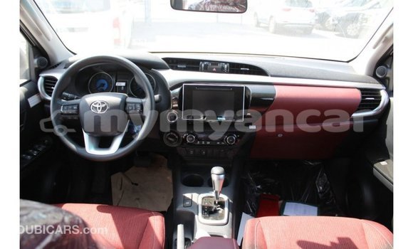 Buy Import Toyota Hilux White Car in Import - Dubai in Ayeyarwady Buy Import Toyota Hilux White Car in Import - Dubai in Ayeyarwady