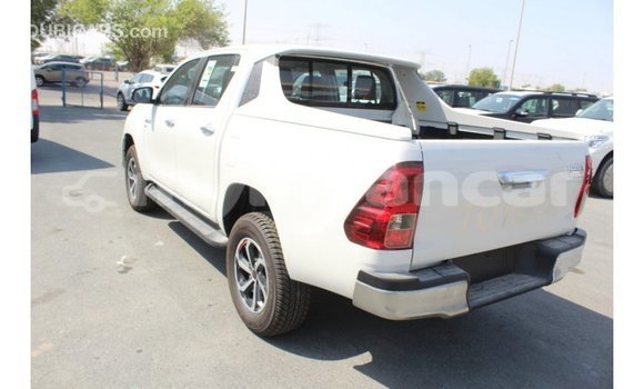 Buy Import Toyota Hilux White Car in Import - Dubai in Ayeyarwady Buy Import Toyota Hilux White Car in Import - Dubai in Ayeyarwady