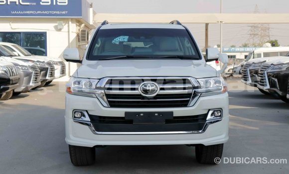 Buy Import Toyota Land Cruiser White Car in Import - Dubai in Ayeyarwady Buy Import Toyota Land Cruiser White Car in Import - Dubai in Ayeyarwady