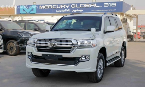 Buy Import Toyota Land Cruiser White Car in Import - Dubai in Ayeyarwady Buy Import Toyota Land Cruiser White Car in Import - Dubai in Ayeyarwady