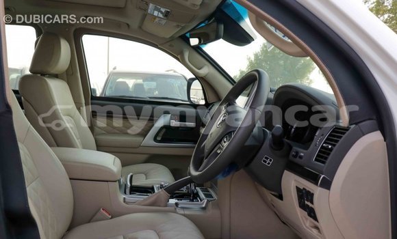 Buy Import Toyota Land Cruiser White Car in Import - Dubai in Ayeyarwady Buy Import Toyota Land Cruiser White Car in Import - Dubai in Ayeyarwady