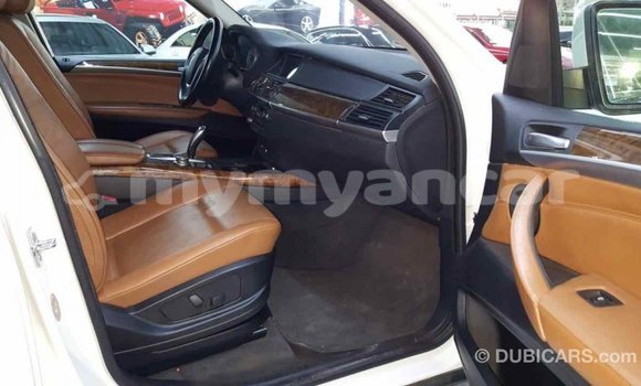 သွင်းကုန် BMW C White စက်ဘီး Import - Dubai Ayeyarwady သွင်းကုန် BMW C White စက်ဘီး Import - Dubai Ayeyarwady