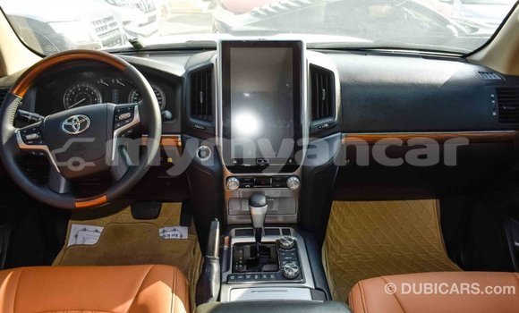 Buy Import Toyota Land Cruiser White Car in Import - Dubai in Ayeyarwady Buy Import Toyota Land Cruiser White Car in Import - Dubai in Ayeyarwady