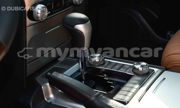 Buy Import Toyota Land Cruiser White Car in Import - Dubai in Ayeyarwady Buy Import Toyota Land Cruiser White Car in Import - Dubai in Ayeyarwady